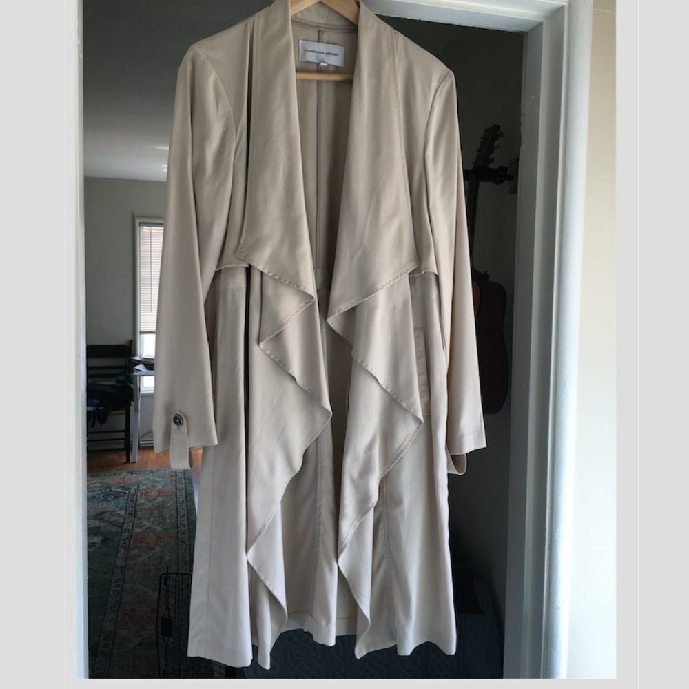 Cupcakes and Cashmere Trench